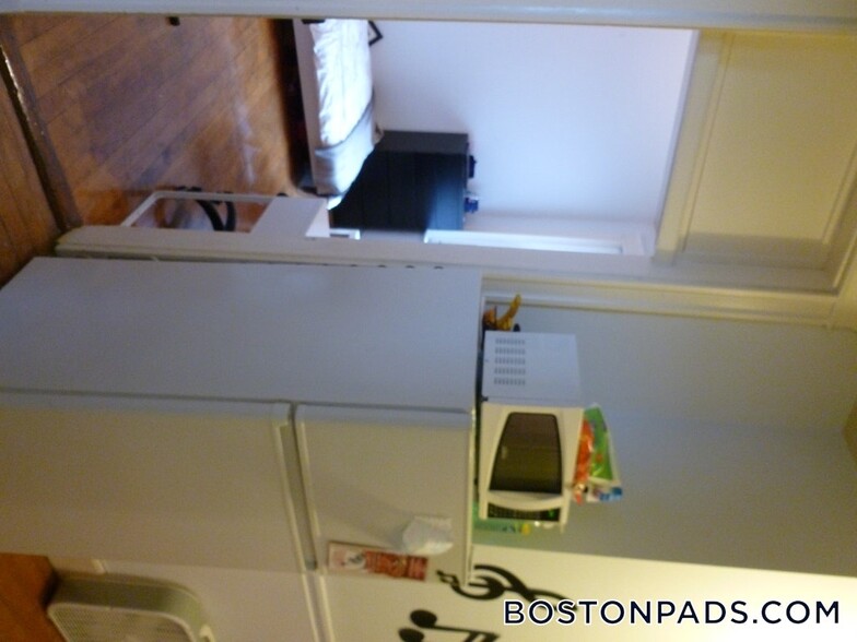 Building Photo - 46 Westland Ave