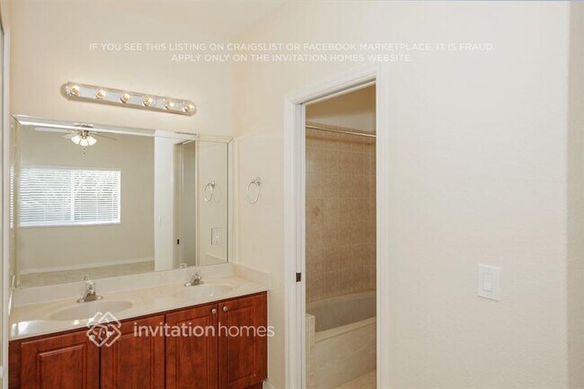 Building Photo - 4633 SW 164th Ct