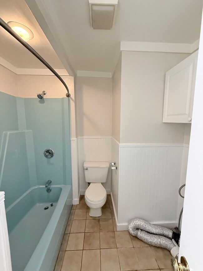 Building Photo - Three Bedroom Home in the Heart of Port Royal