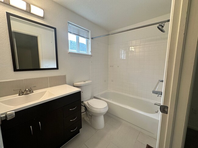 Building Photo - Single Family in Westminster for Rent