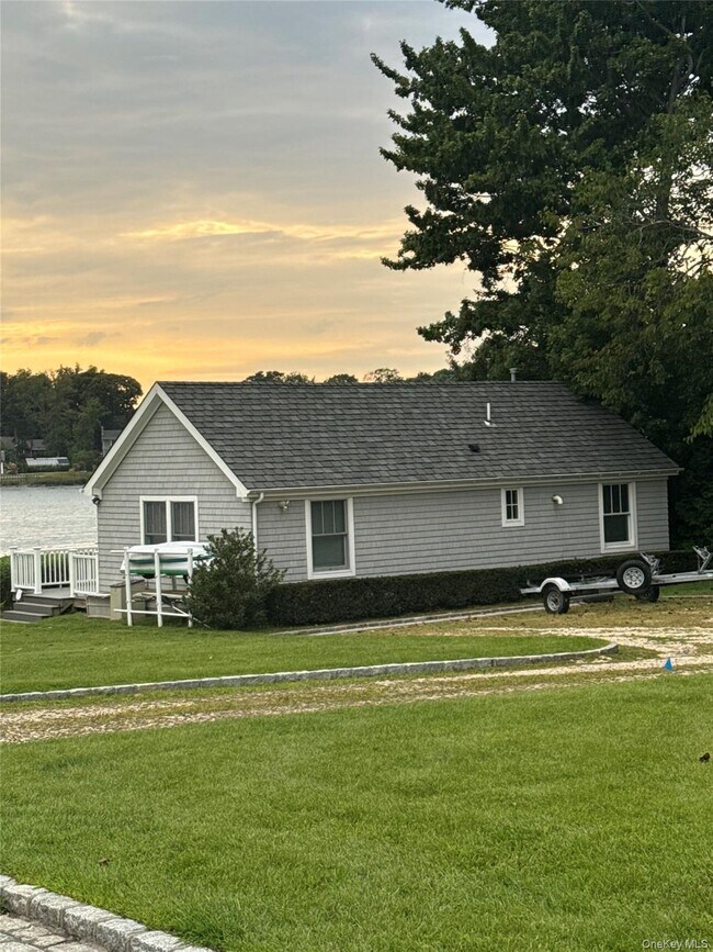 Building Photo - 169 E Shore Rd