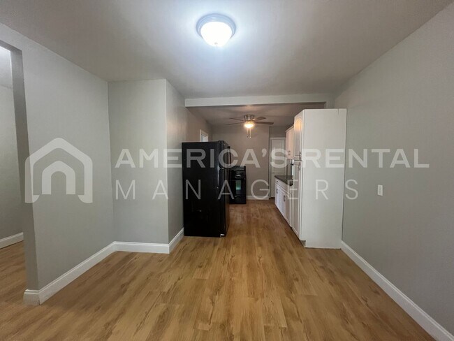 Building Photo - Home for rent in Birmingham! Coming Soon!