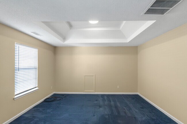 Building Photo - 65 Oak Manor Dr