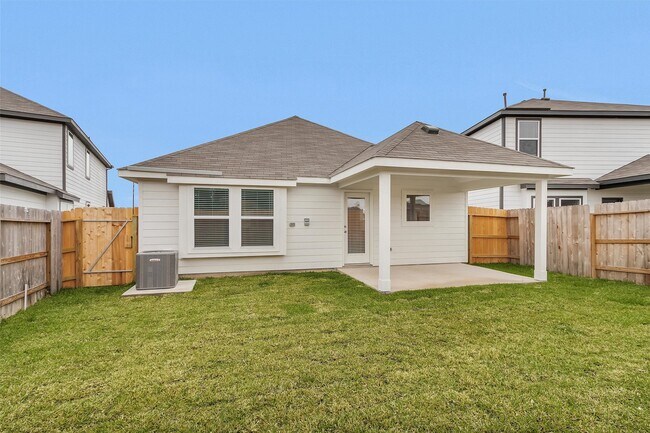 Building Photo - 40723 Mostyn Lake Dr