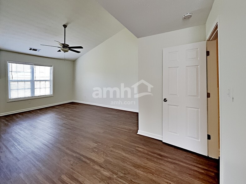 Building Photo - 2534 Dalesford Ct