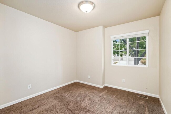 Building Photo - 2255 Sopris Cir