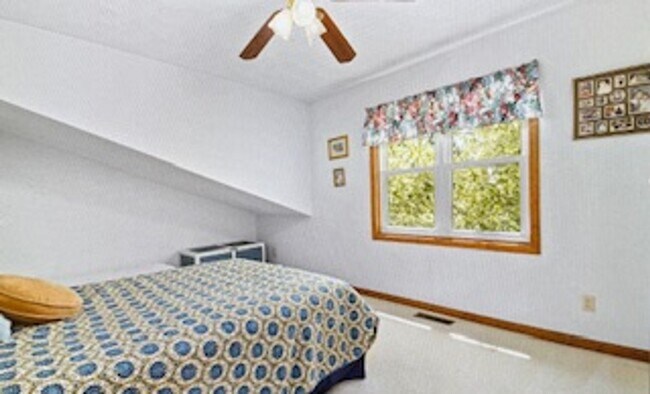 Building Photo - 3 Bedroom / 3.5 Bath House in Peoria