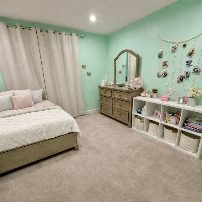 Building Photo - 41 Haskins Ln N