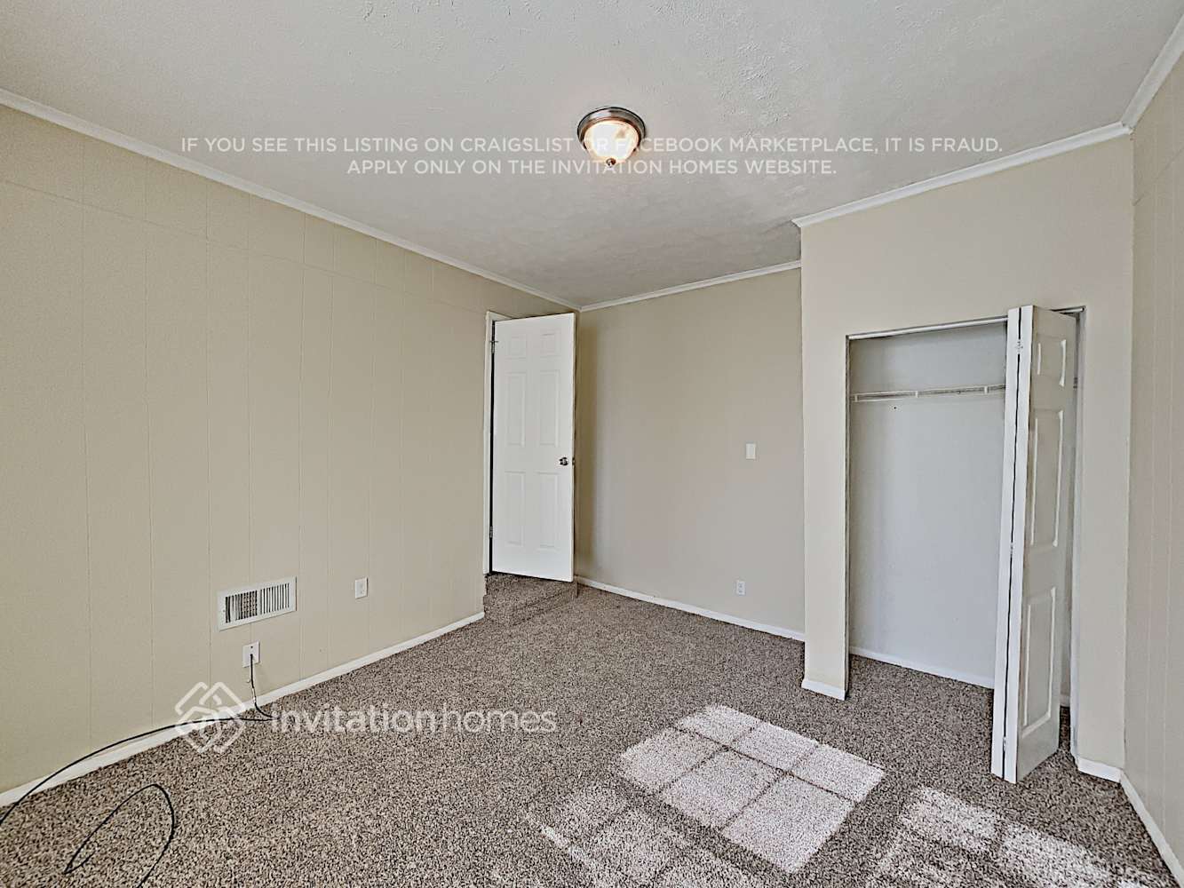 Building Photo - 227 Evergreen Dr SE