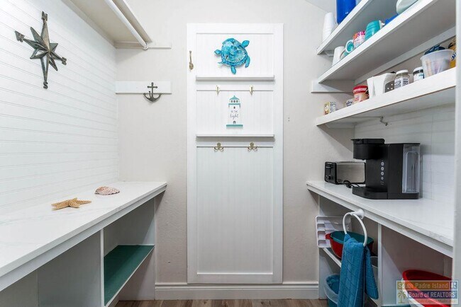 Building Photo - 127 E Atol St