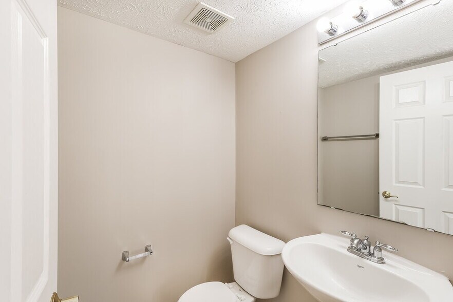 Building Photo - 841 Durham Way