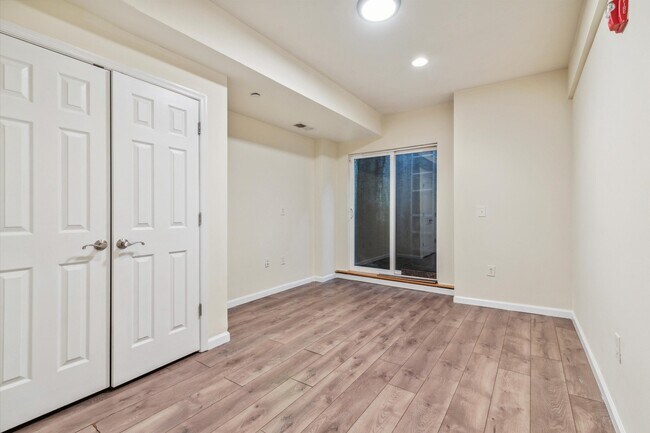 Building Photo - 2129 N 17th St