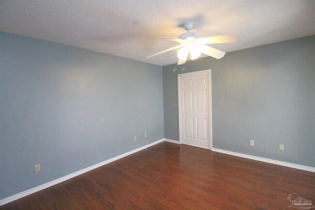 Building Photo - 8154 Treetop Ln