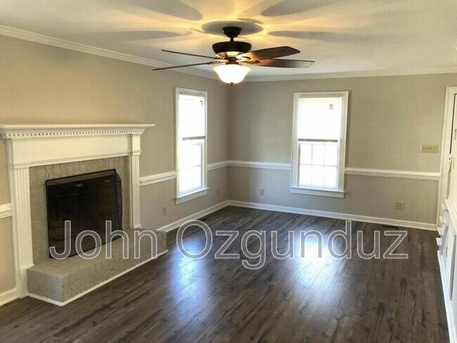 Building Photo - 2809 Broadlands Dr