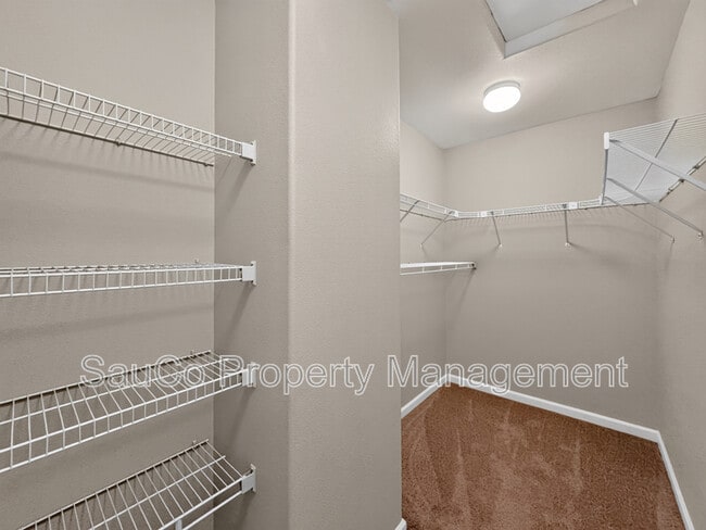 Building Photo - 5605 NE Caddis Dr