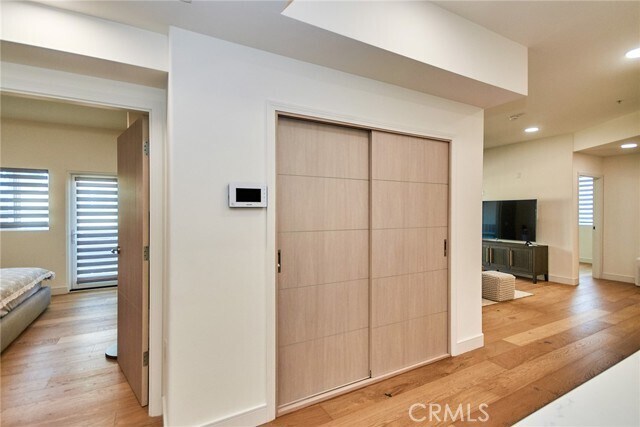Building Photo - 820 S Wilton Pl