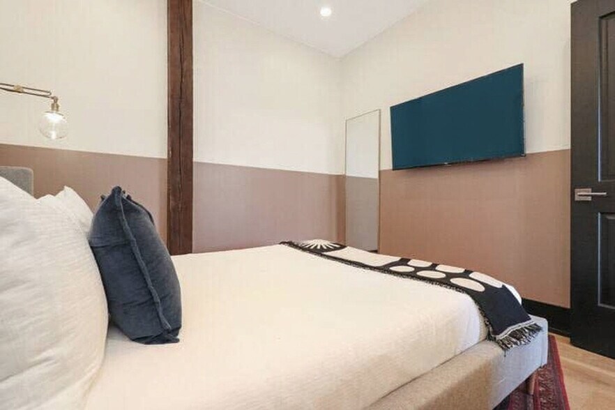 Building Photo - 1148 S Peters St