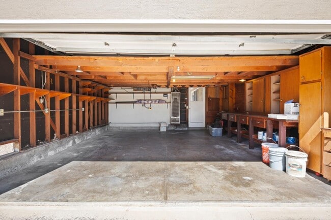 Building Photo - 5525 Amby Dr