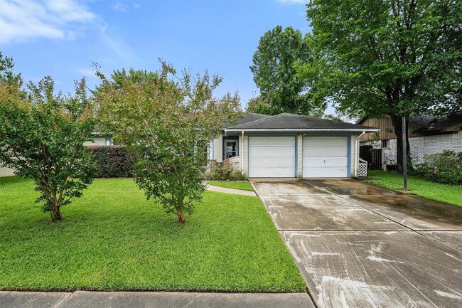 Building Photo - 14206 Duncannon Dr