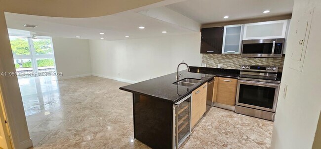 Building Photo - 3745 NE 171 St