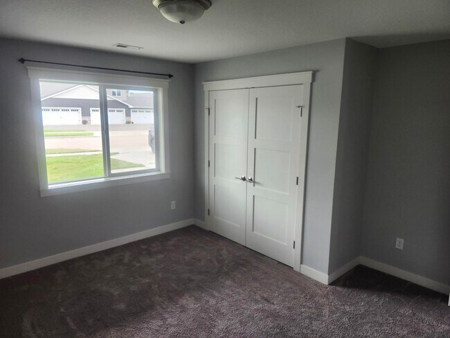Building Photo - 1581 Keanan Ln