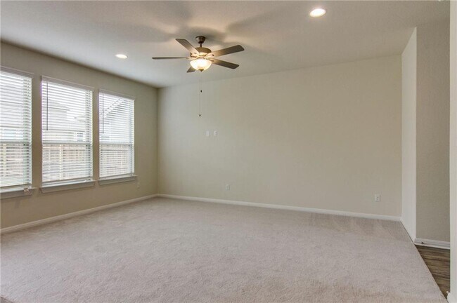Building Photo - 15912 Windroot St