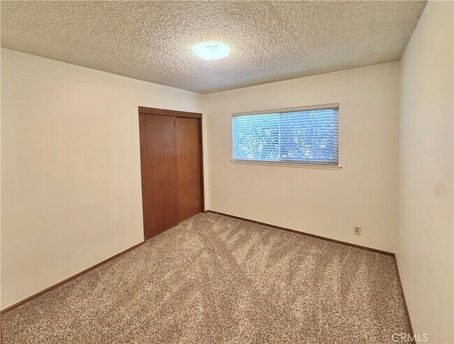 Building Photo - 509 California Dr