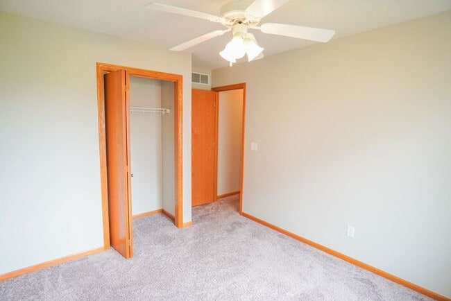 Building Photo - $1,850| 3 Bedroom, 2 Bathroom Duplex | No ...