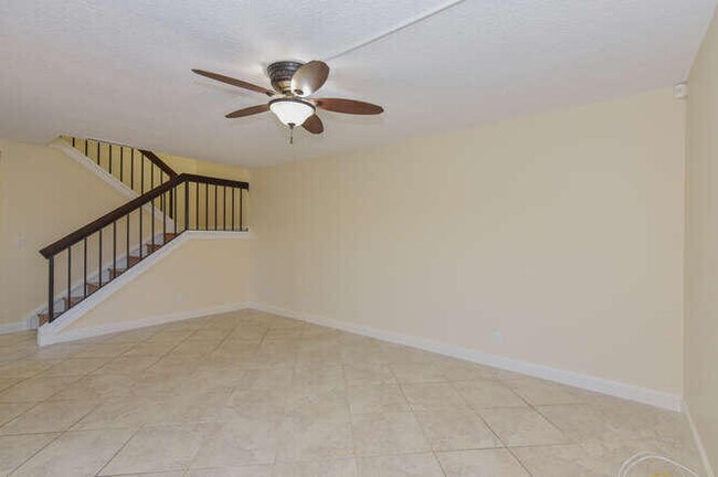 Building Photo - 11 Atrium Cir