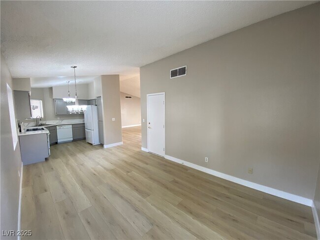 Building Photo - 376 Legacy Dr