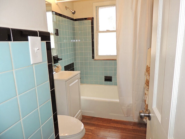 Building Photo - 4 Bed - 1.5 Bath Cape Cod for Rent in Eucl...