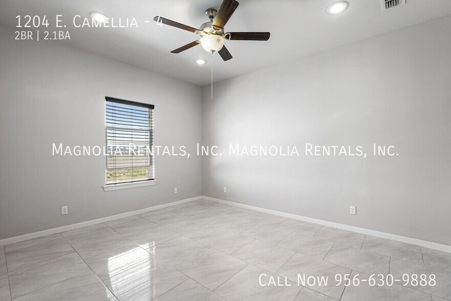 Building Photo - 1204 E. Camellia-4