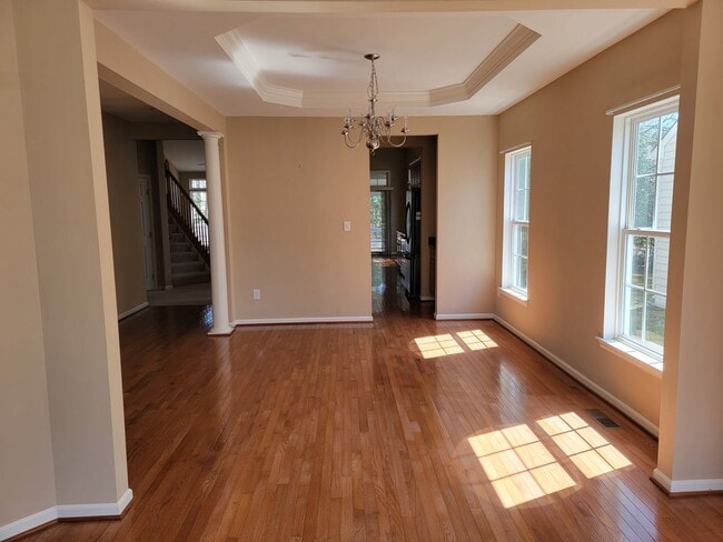 Building Photo - Location, comfort, and style—all in one place!