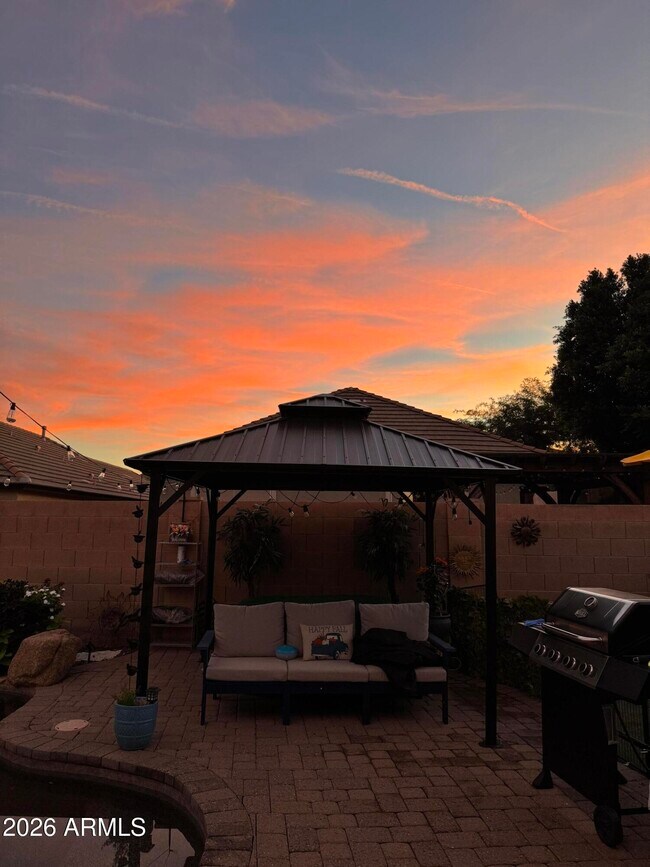 Building Photo - 17239 W Ironwood St