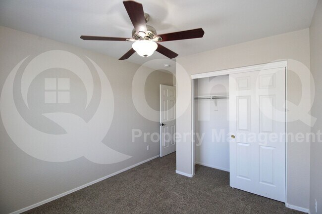 Building Photo - 2633 W Bisbee Way