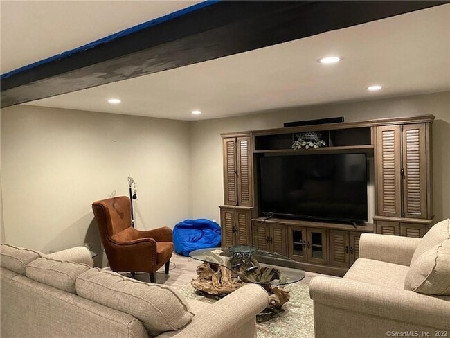 Building Photo - 94 Fennbrook Dr
