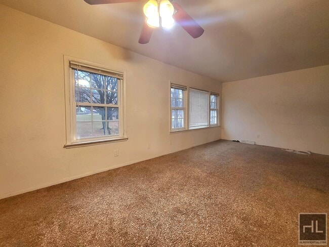 Building Photo - GOTHIC DRIVE