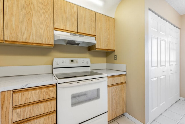 Building Photo - 6378 Moseley St