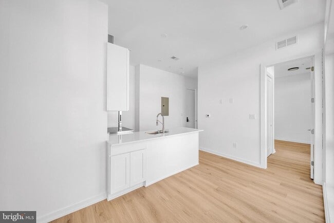 Building Photo - 710 Kennedy St NW