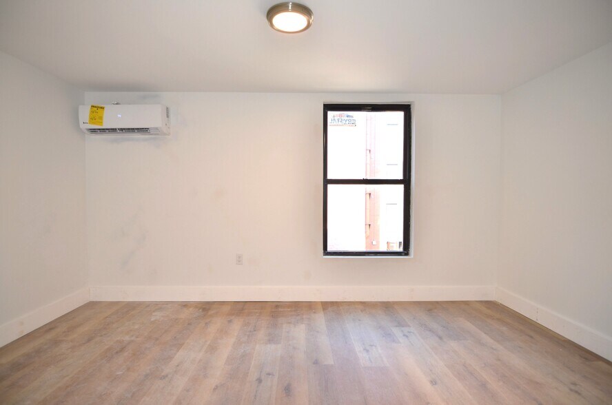 Building Photo - 1607 Race St