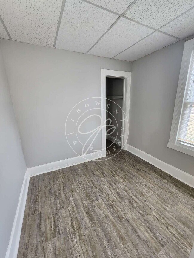 Building Photo - "Charming 3-Bedroom Home with updates throughout! Move in ready!