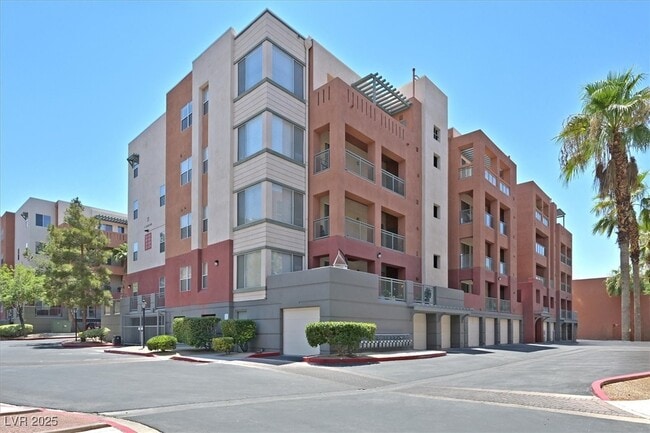 Primary Photo - 31 E Agate Ave