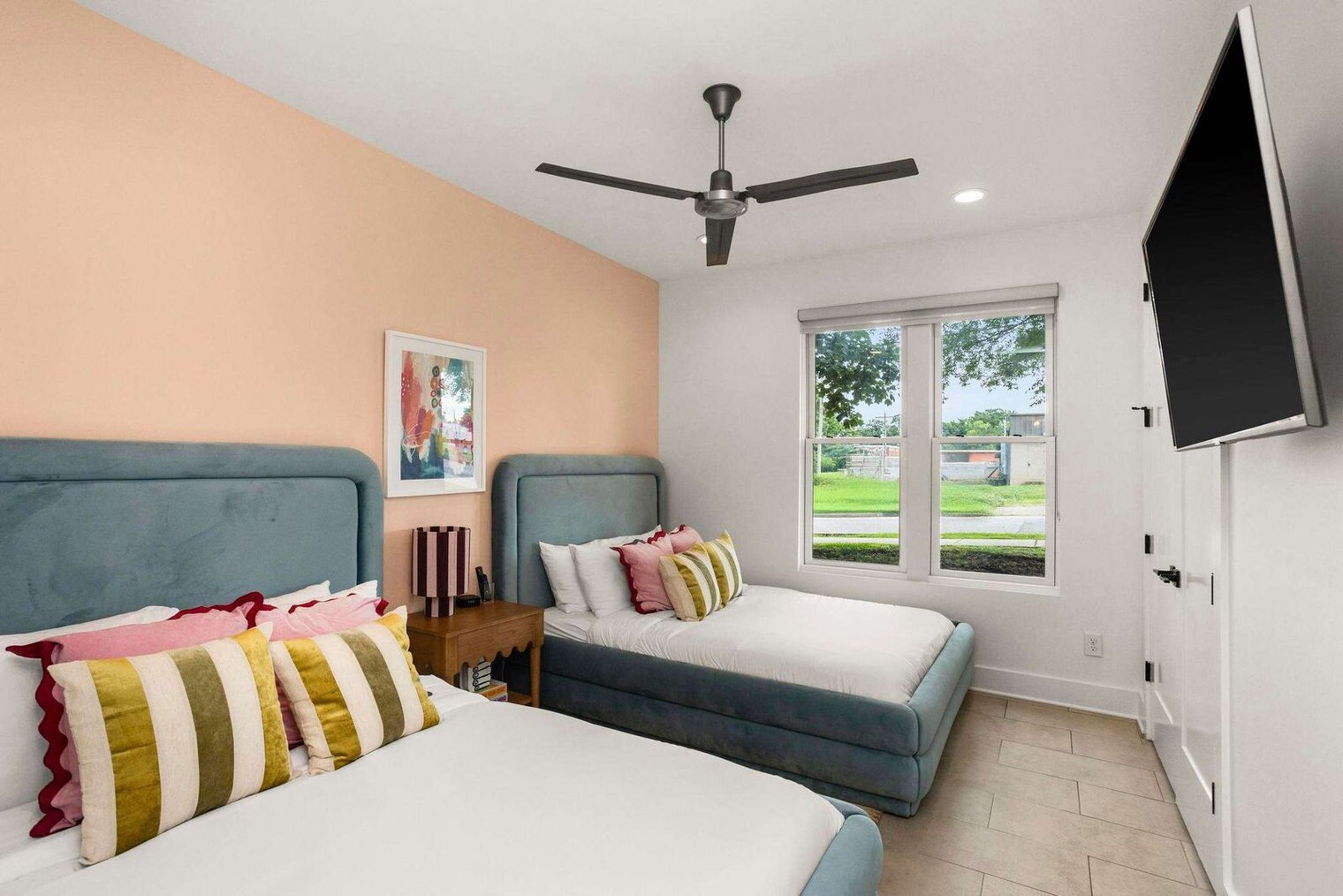 Building Photo - 1708 8th Ave S