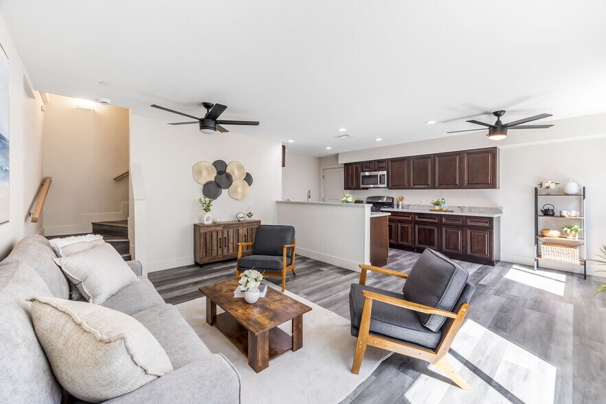 Building Photo - 2409 Cava Ct