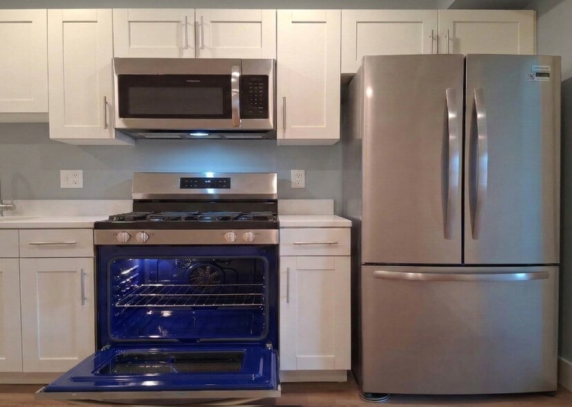 Building Photo - 3926 10th St NE