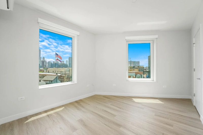 Building Photo - 1129 W Erie St