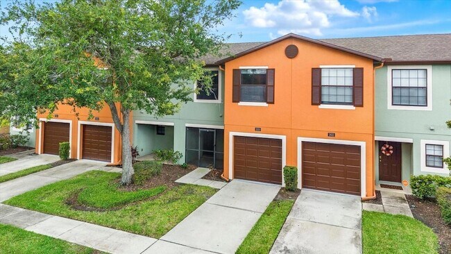Building Photo - 2630 Edgewater Falls Dr