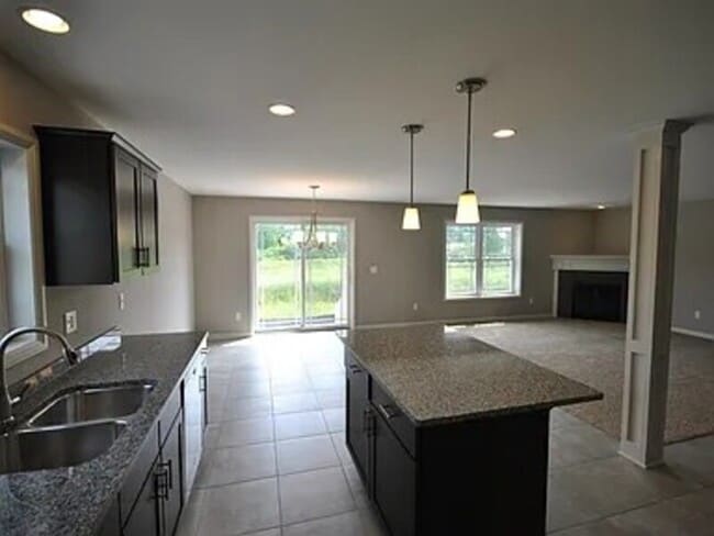 Building Photo - 4715 Mosey Ln