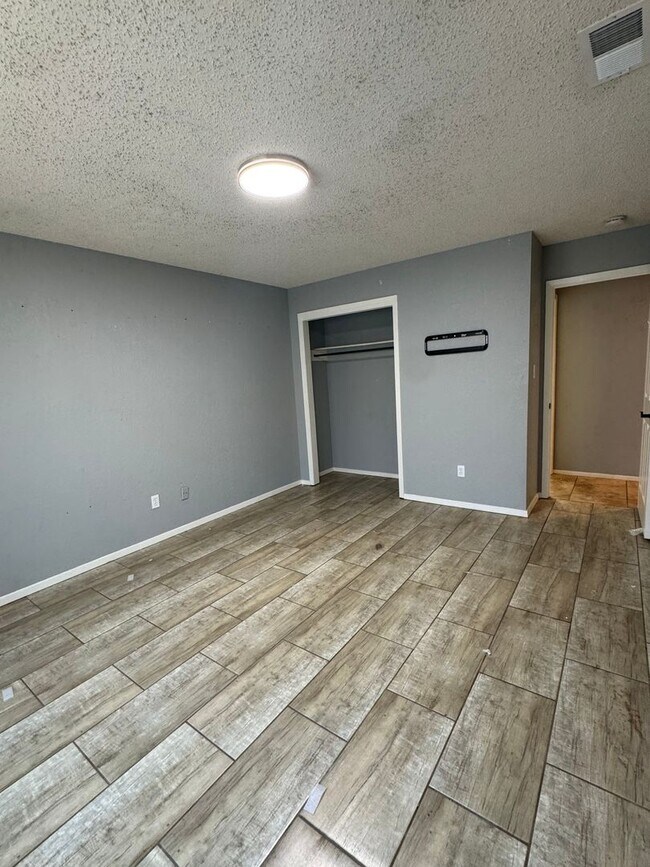 Building Photo - Southside-Duplex-Includes Water & Trash