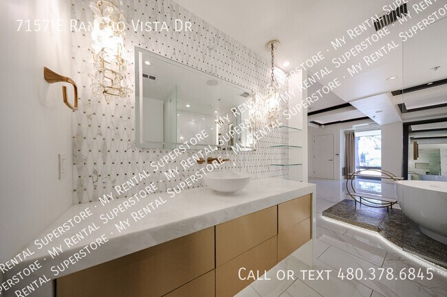 Building Photo - 7157 E Rancho Vista Dr